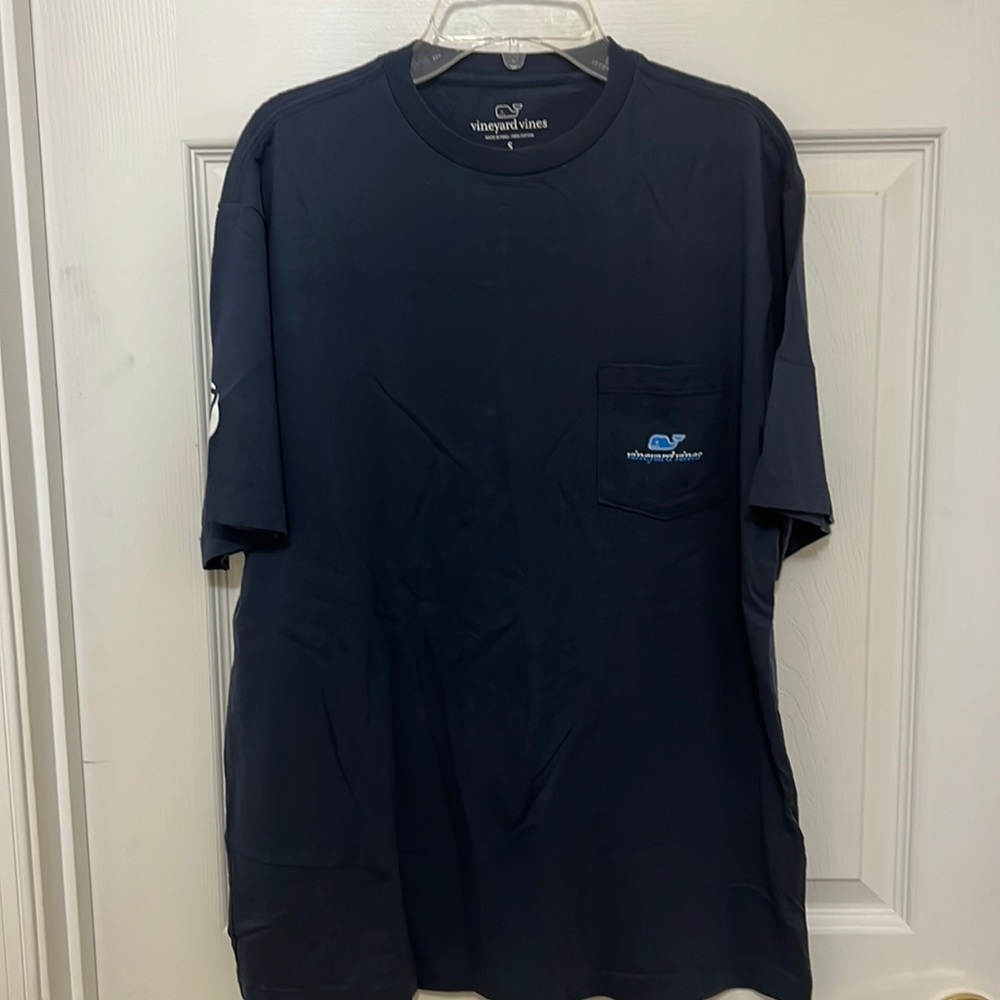 NWOT Vineyard Vines football t shirt in size small